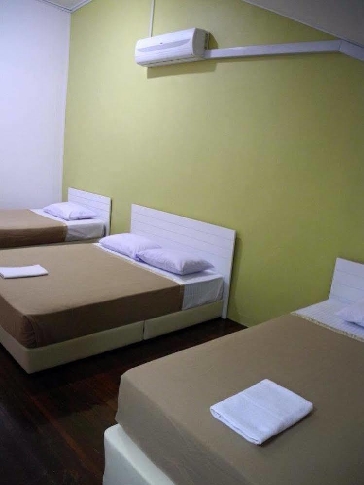 โวยาจคอทเทจลอดจ์ Hotel Malacca ภายนอก รูปภาพ